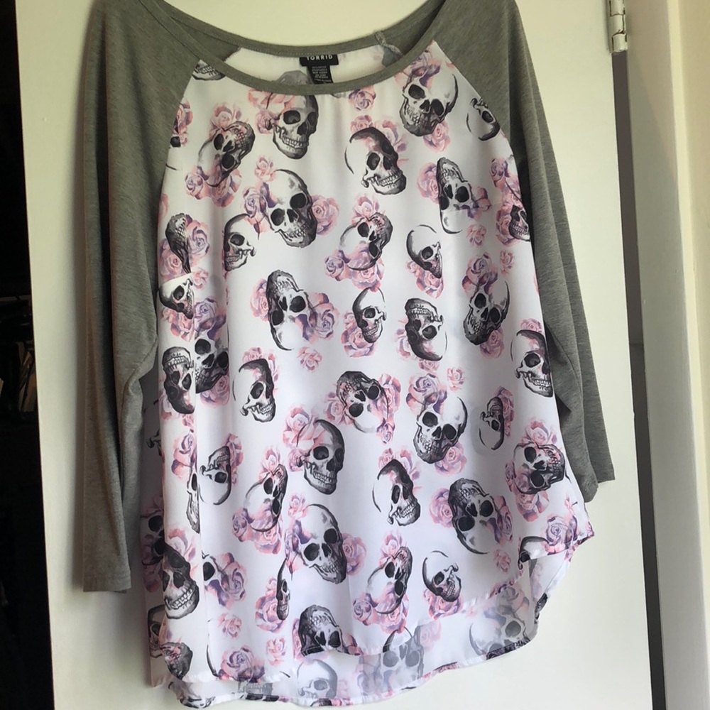 Torrid skull tshirt or dress top